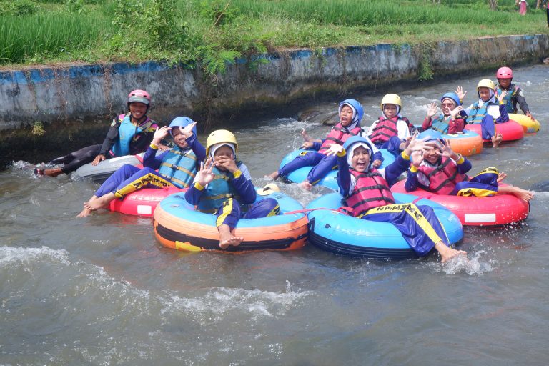 Bangun Keakraban Sejak Hari Pertama, Pra MPLS SMP Muhammadiyah Pekajangan Hadirkan “Fun Outbond and Adventure”